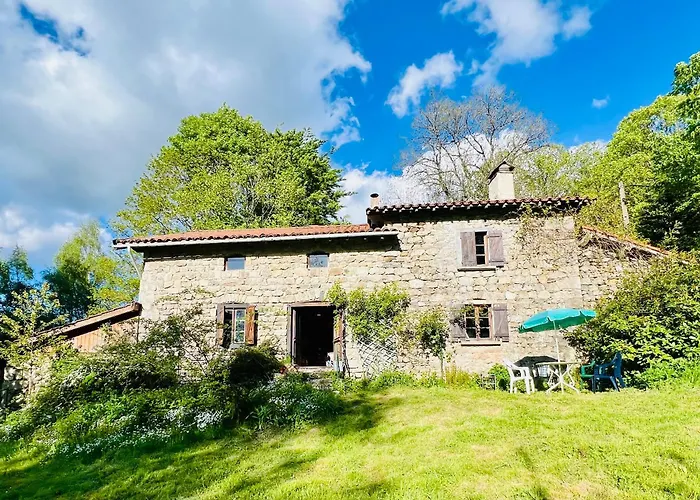 Le Cheix Holiday home *